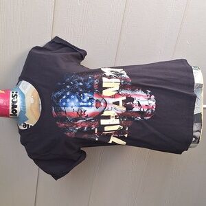 Rihanna Hard Rock Cafe Artist Spotlight rolled sleeve t-shirt Large